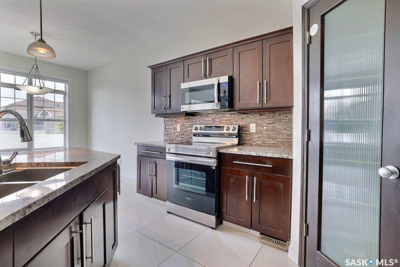 4718 Child Avenue, Regina SK S4X 4T9 4718 Child Avenue, Regina SK S4X 4T9