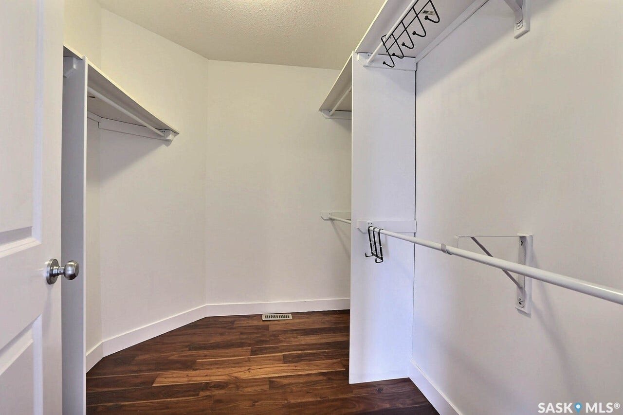 4718 Child Avenue, Regina SK S4X 4T9 4718 Child Avenue, Regina SK S4X 4T9