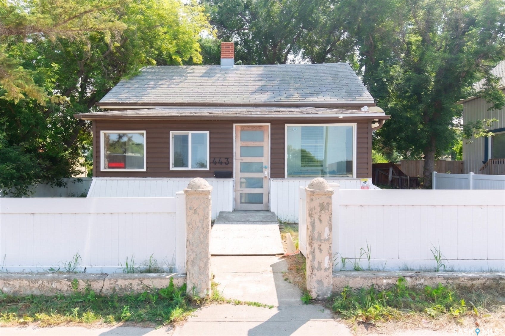 443 Lillooet Street W, Moose Jaw SK S6H 4Z4 443 Lillooet Street W, Moose Jaw SK S6H 4Z4