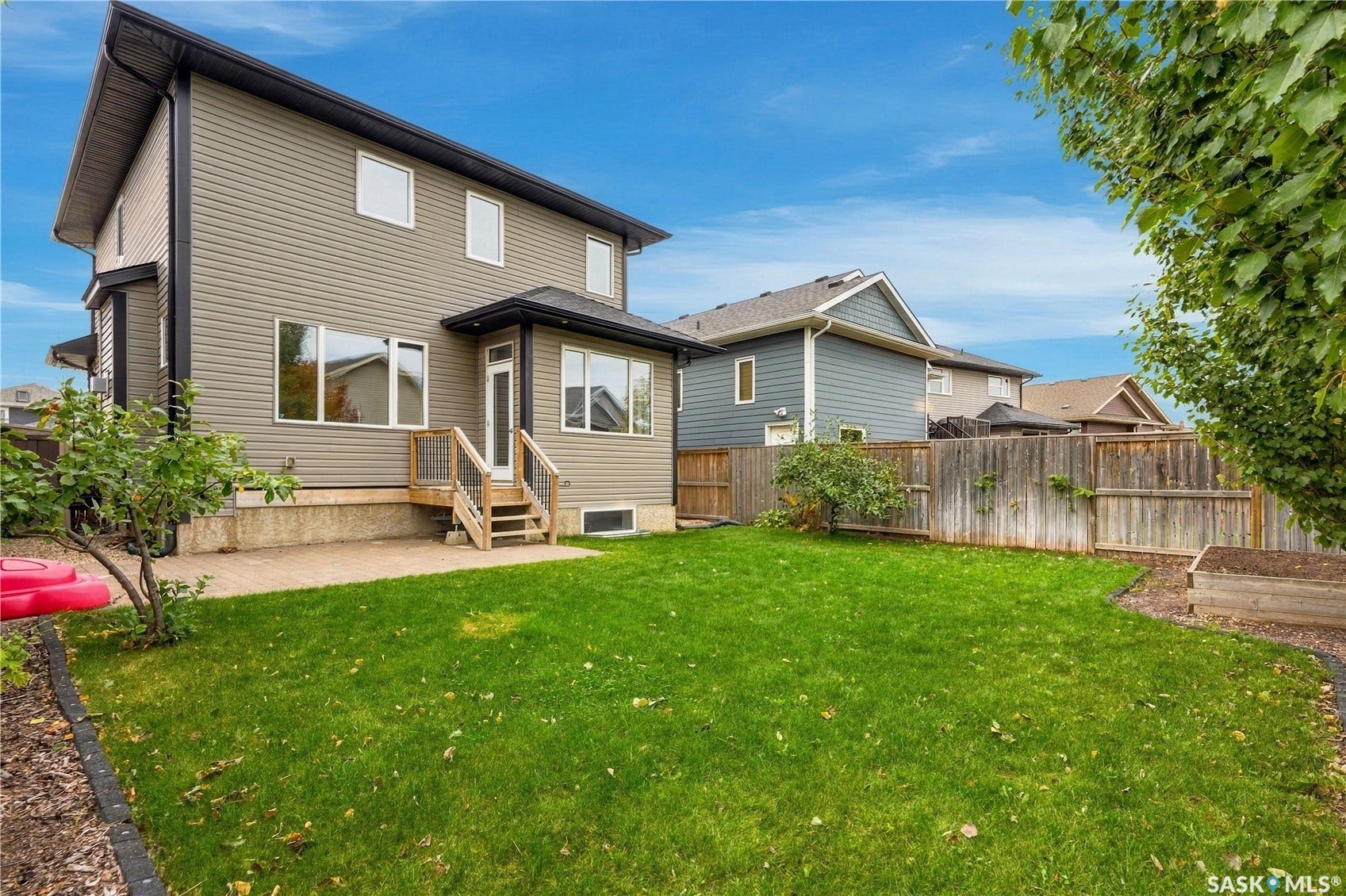 1415 Pringle Crescent, Saskatoon SK S7T 0S6
