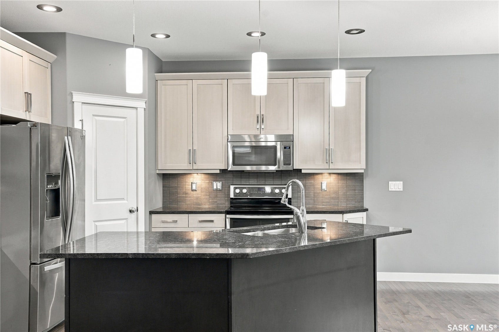 1415 Pringle Crescent, Saskatoon SK S7T 0S6