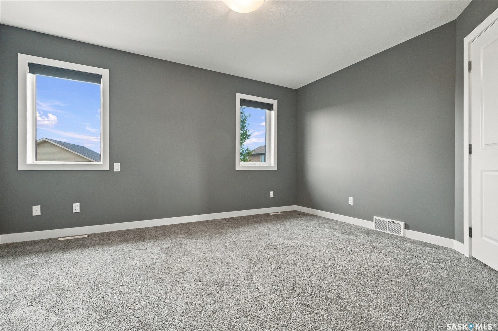 1415 Pringle Crescent, Saskatoon SK S7T 0S6