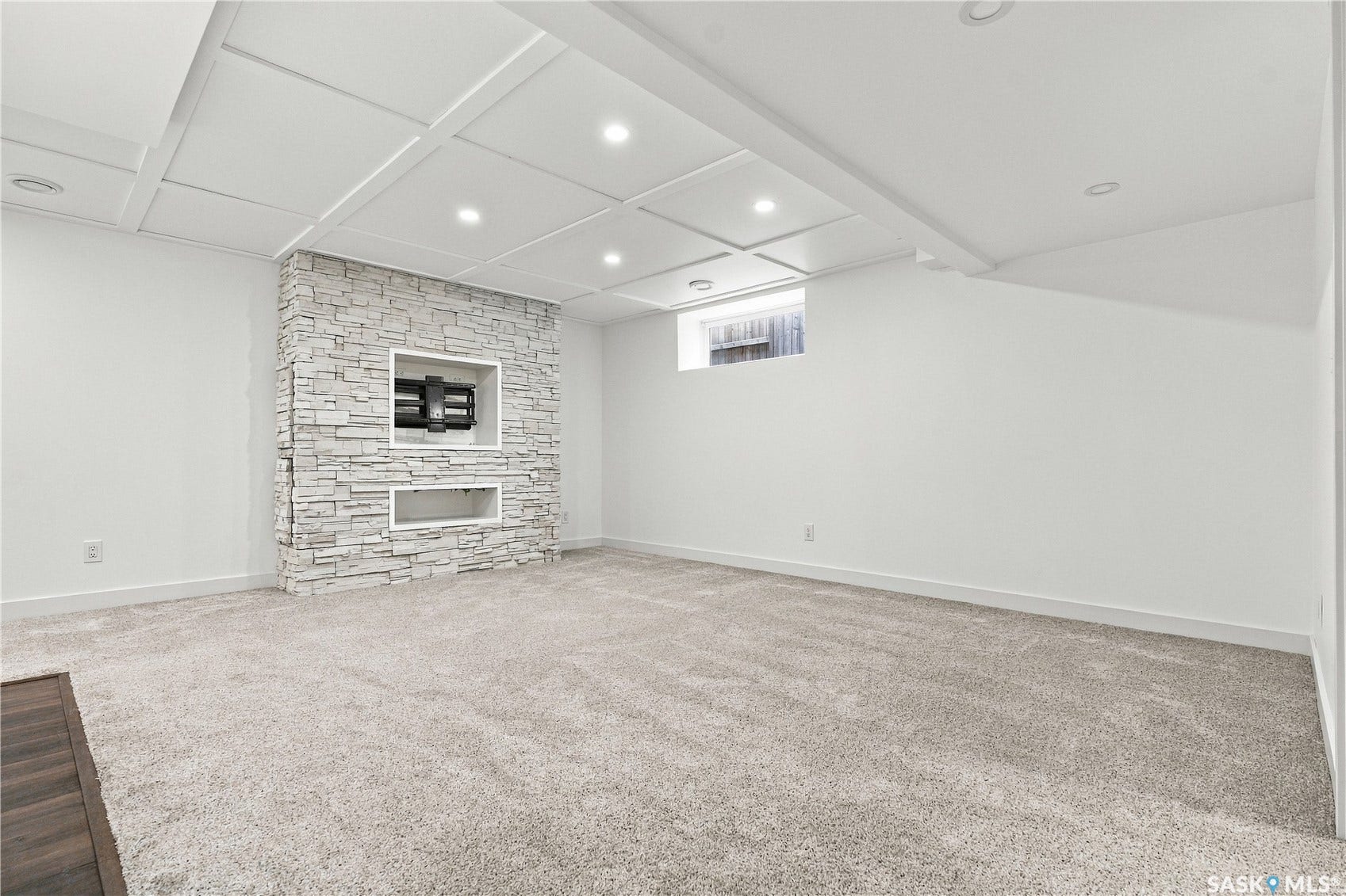 1415 Pringle Crescent, Saskatoon SK S7T 0S6