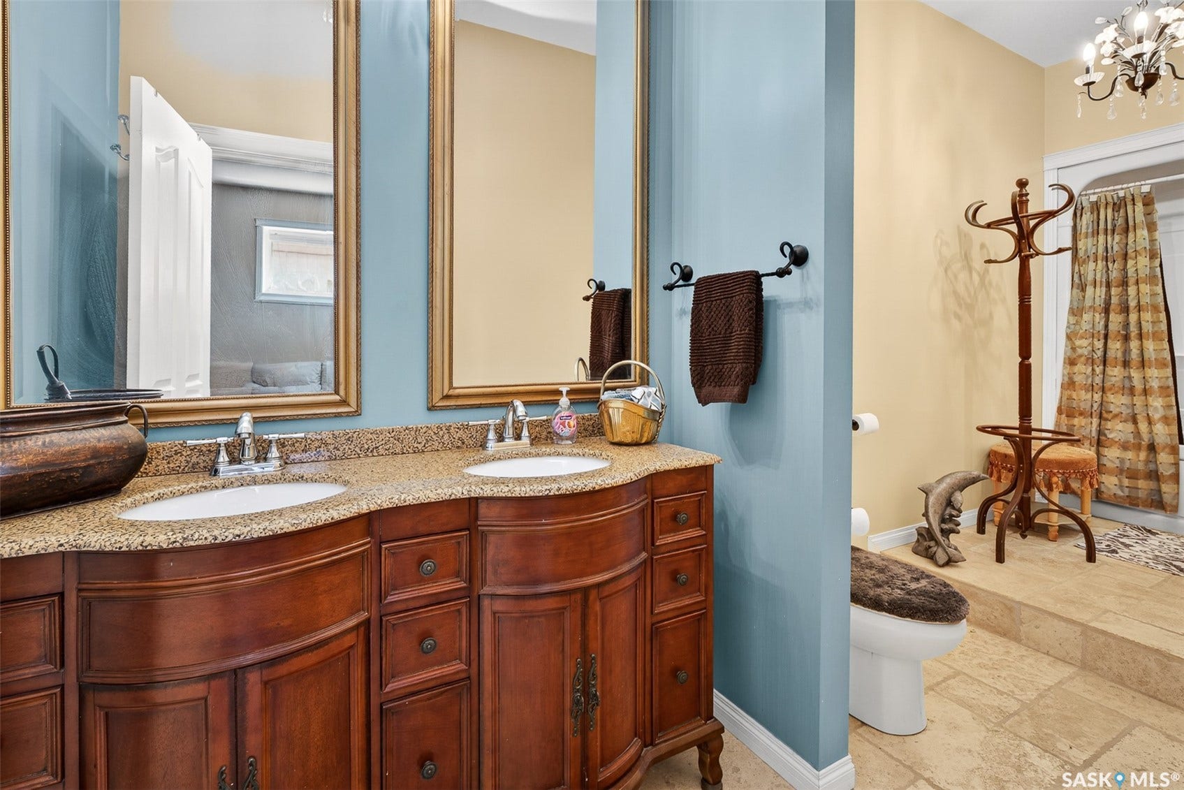 646 Keith Crescent, Moose Jaw SK S6H 5P9