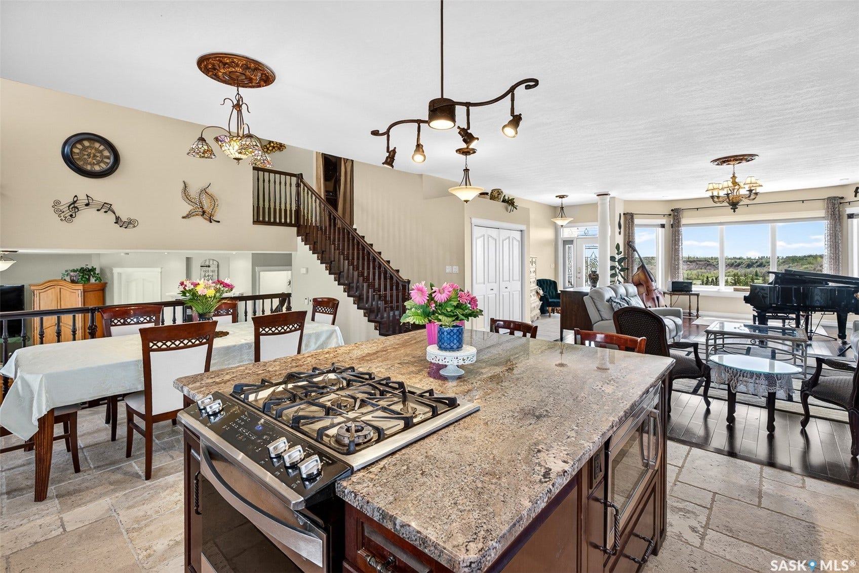 646 Keith Crescent, Moose Jaw SK S6H 5P9