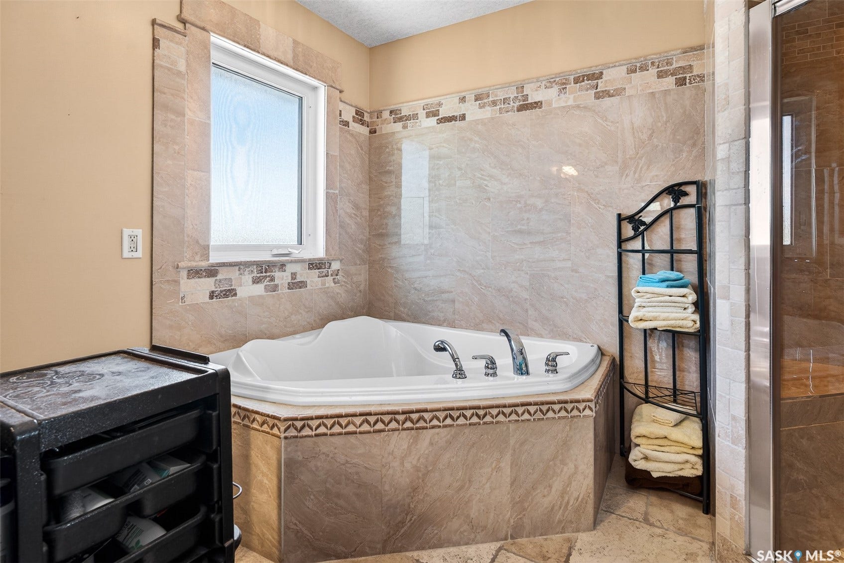 646 Keith Crescent, Moose Jaw SK S6H 5P9
