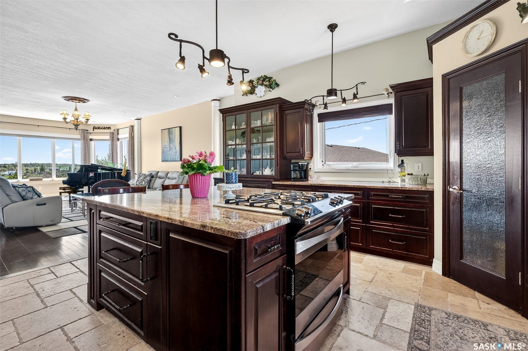 646 Keith Crescent, Moose Jaw SK S6H 5P9