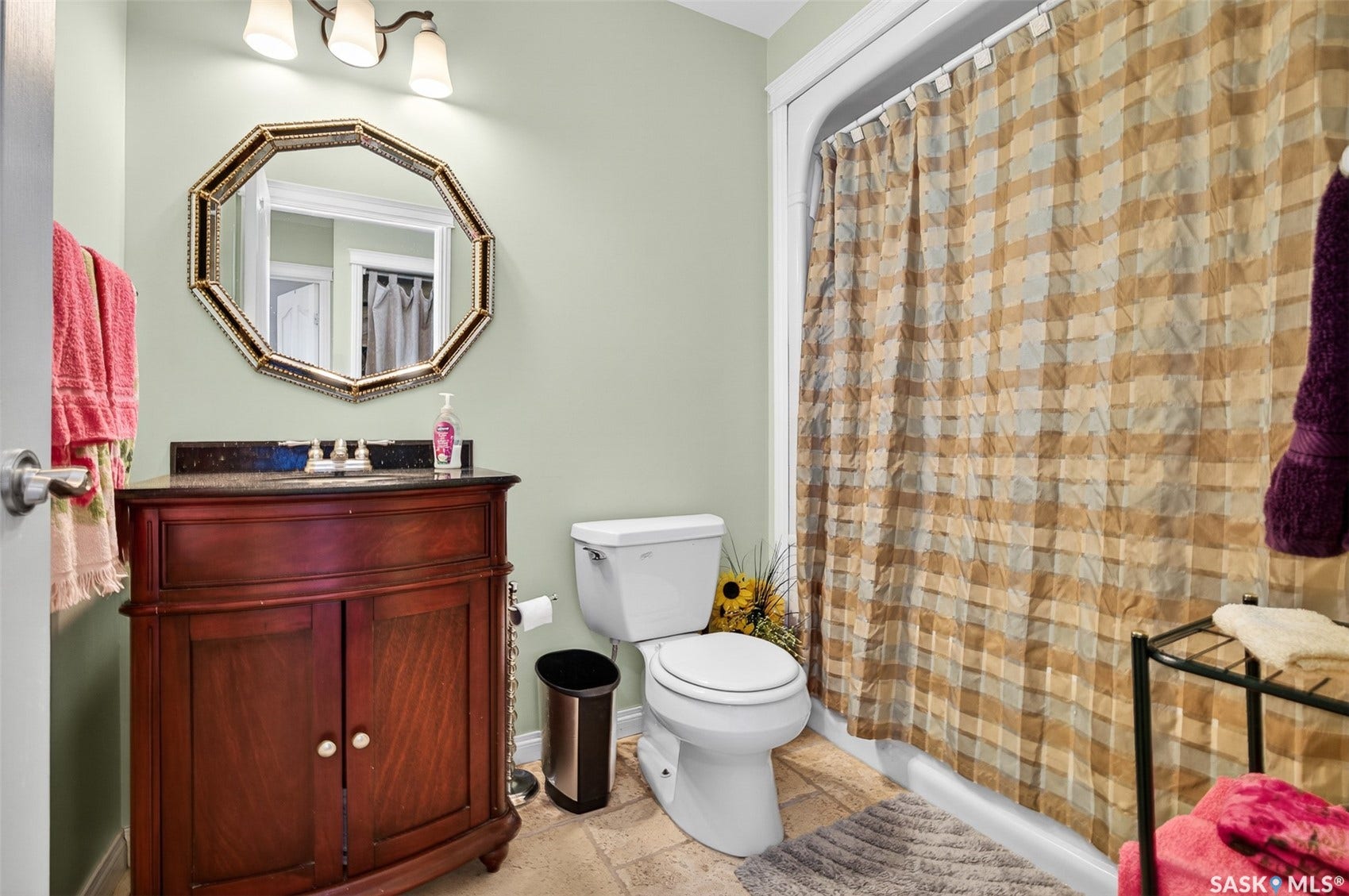 646 Keith Crescent, Moose Jaw SK S6H 5P9