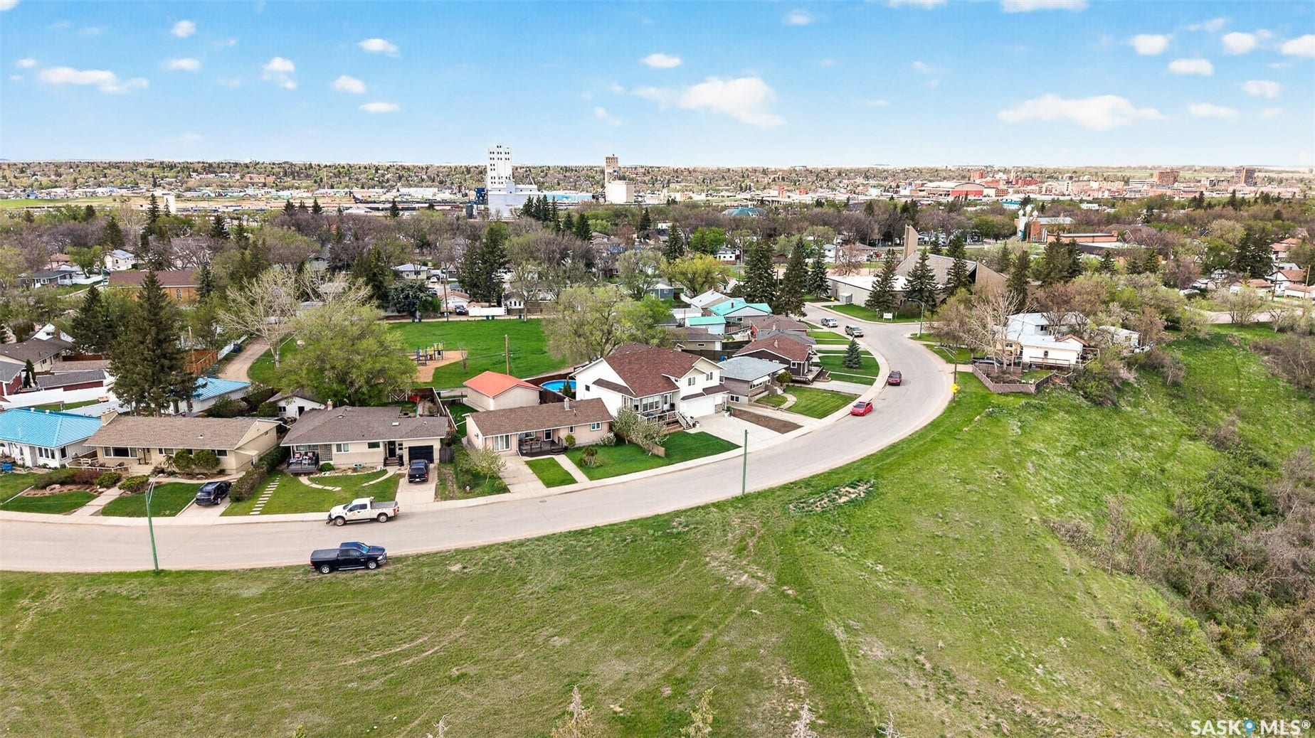 646 Keith Crescent, Moose Jaw SK S6H 5P9