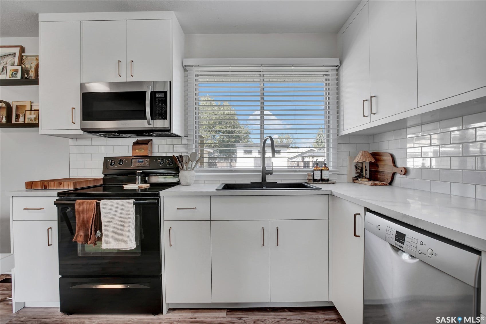 2002 Richardson Road, Saskatoon SK S7L 4B7