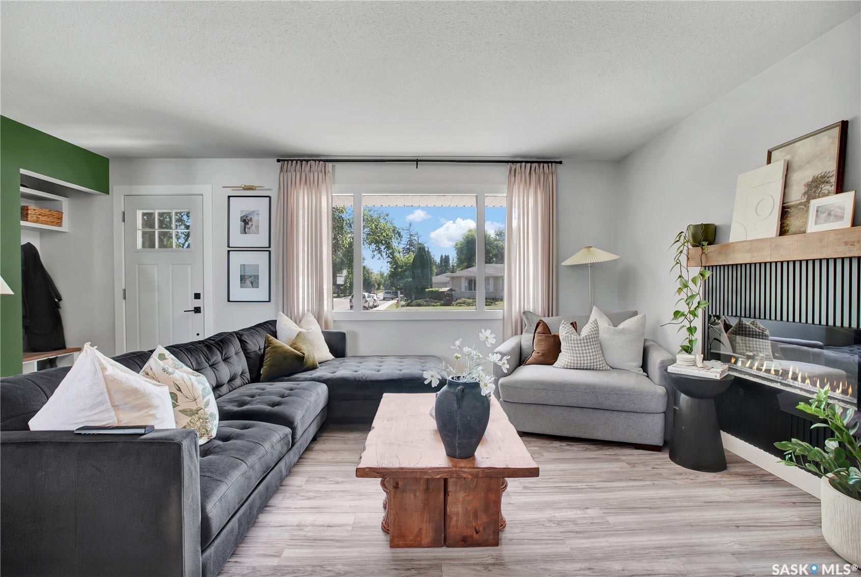 2002 Richardson Road, Saskatoon SK S7L 4B7