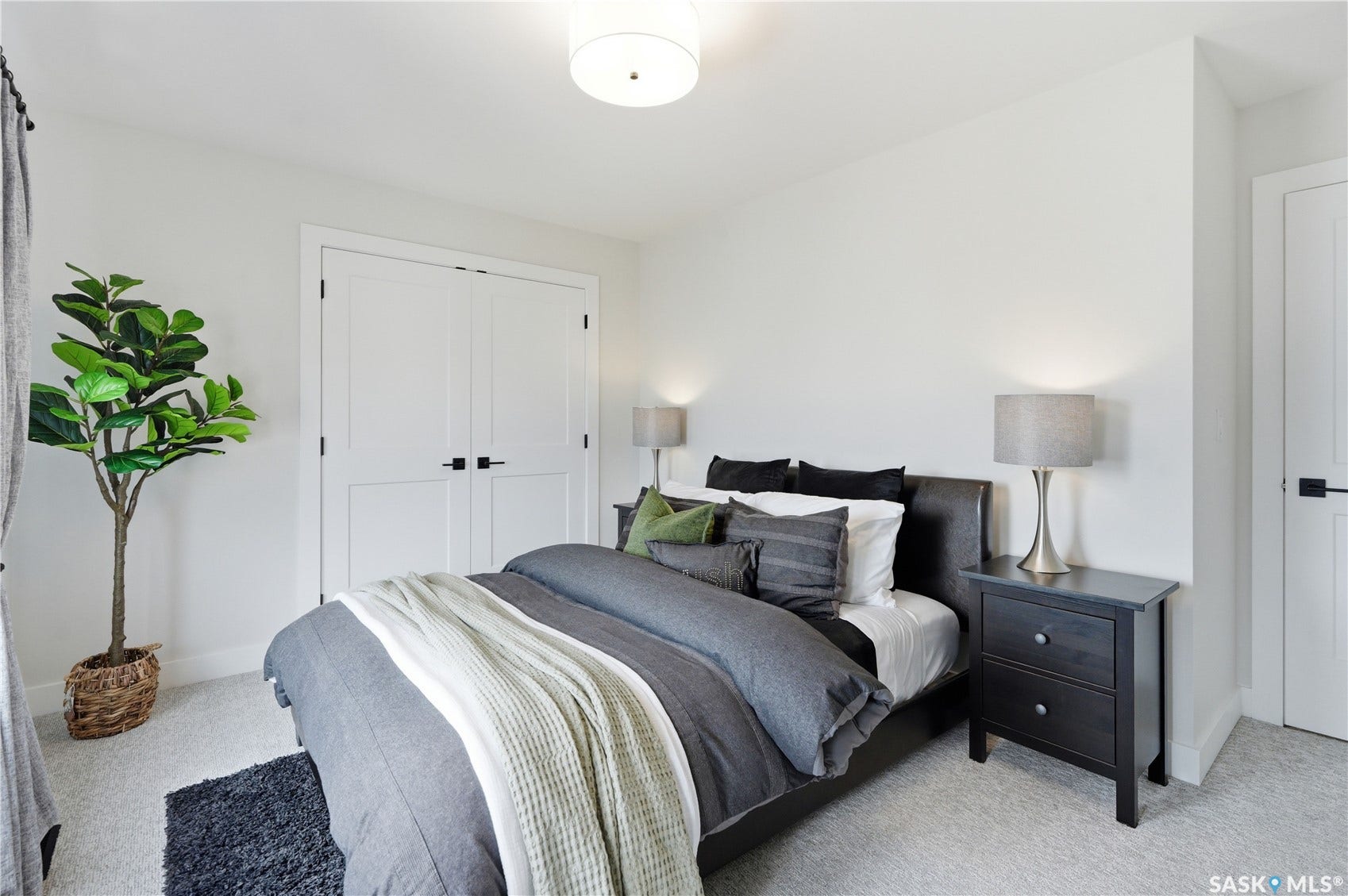 246 Prasad Manor, Saskatoon SK S7V 1L4