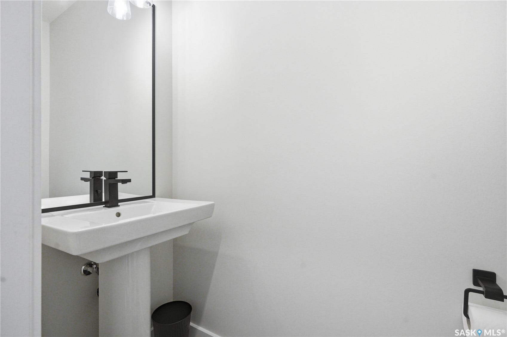 246 Prasad Manor, Saskatoon SK S7V 1L4
