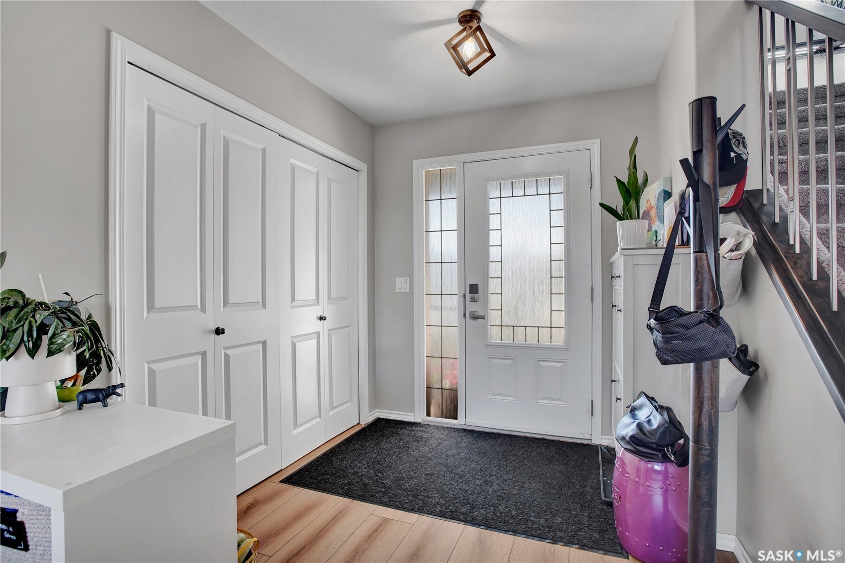 123 Whalley Crescent, Saskatoon SK S7T 0H9