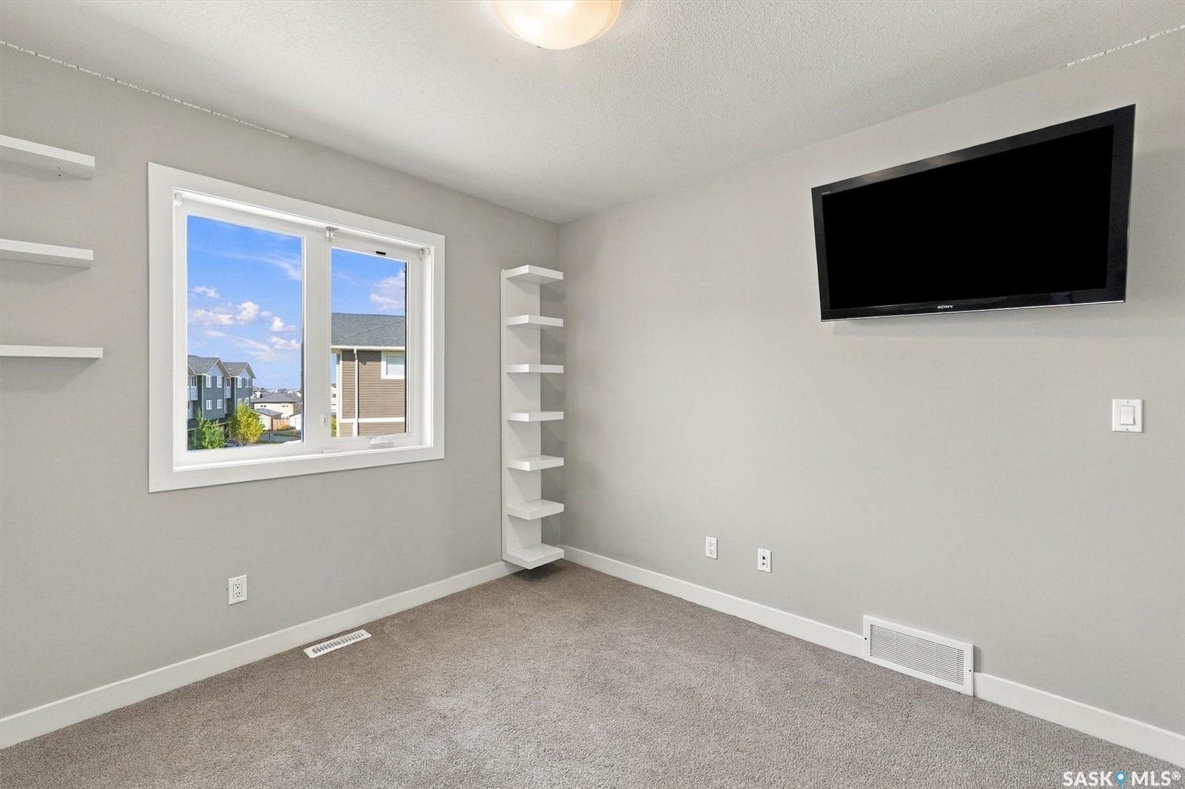 1014 Evergreen Boulevard, Saskatoon SK S7W 0V9