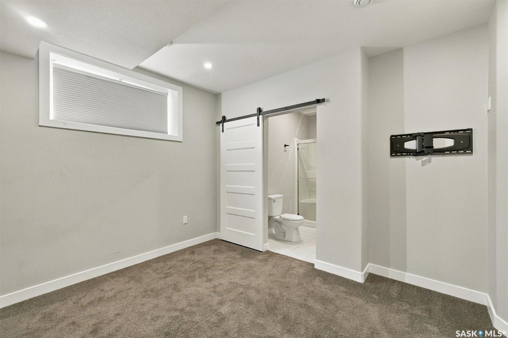1014 Evergreen Boulevard, Saskatoon SK S7W 0V9
