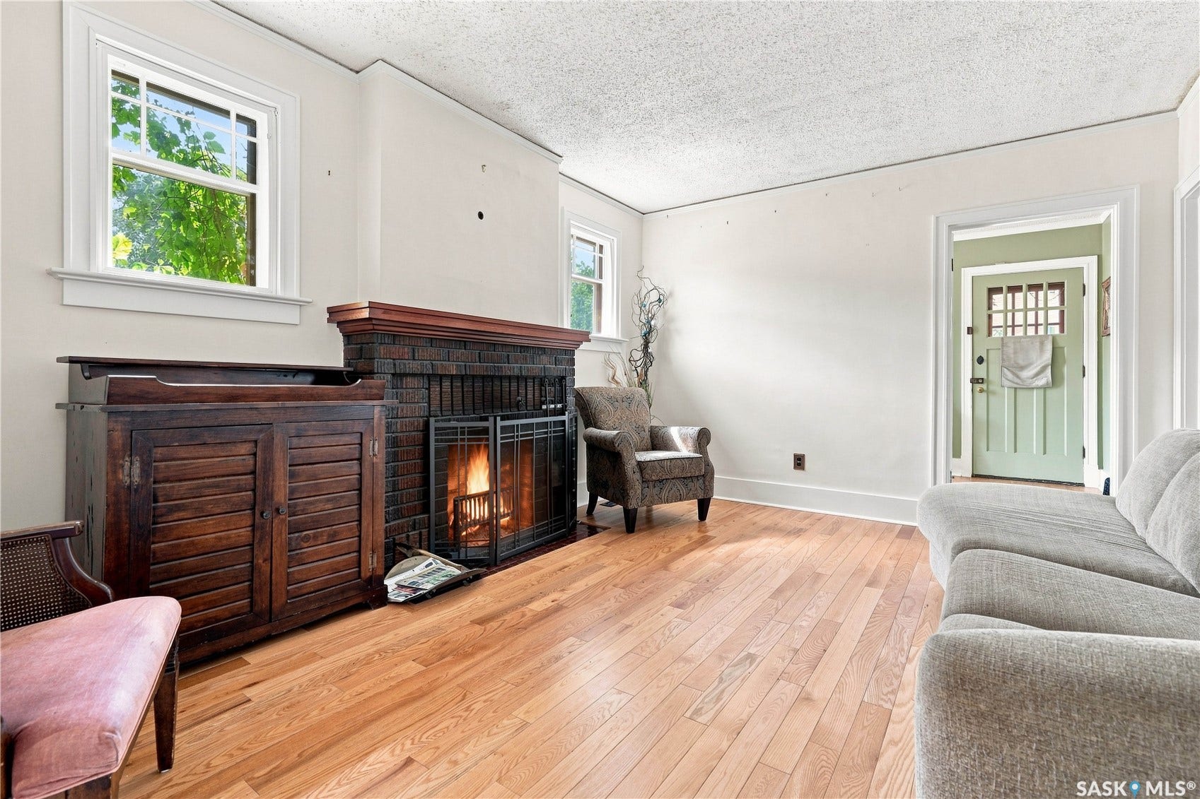 902 4th Avenue N, Saskatoon SK S7K 2N6