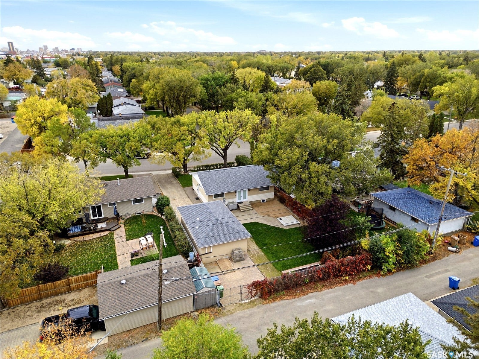 2704 5th Avenue N, Regina SK S4R 0S7