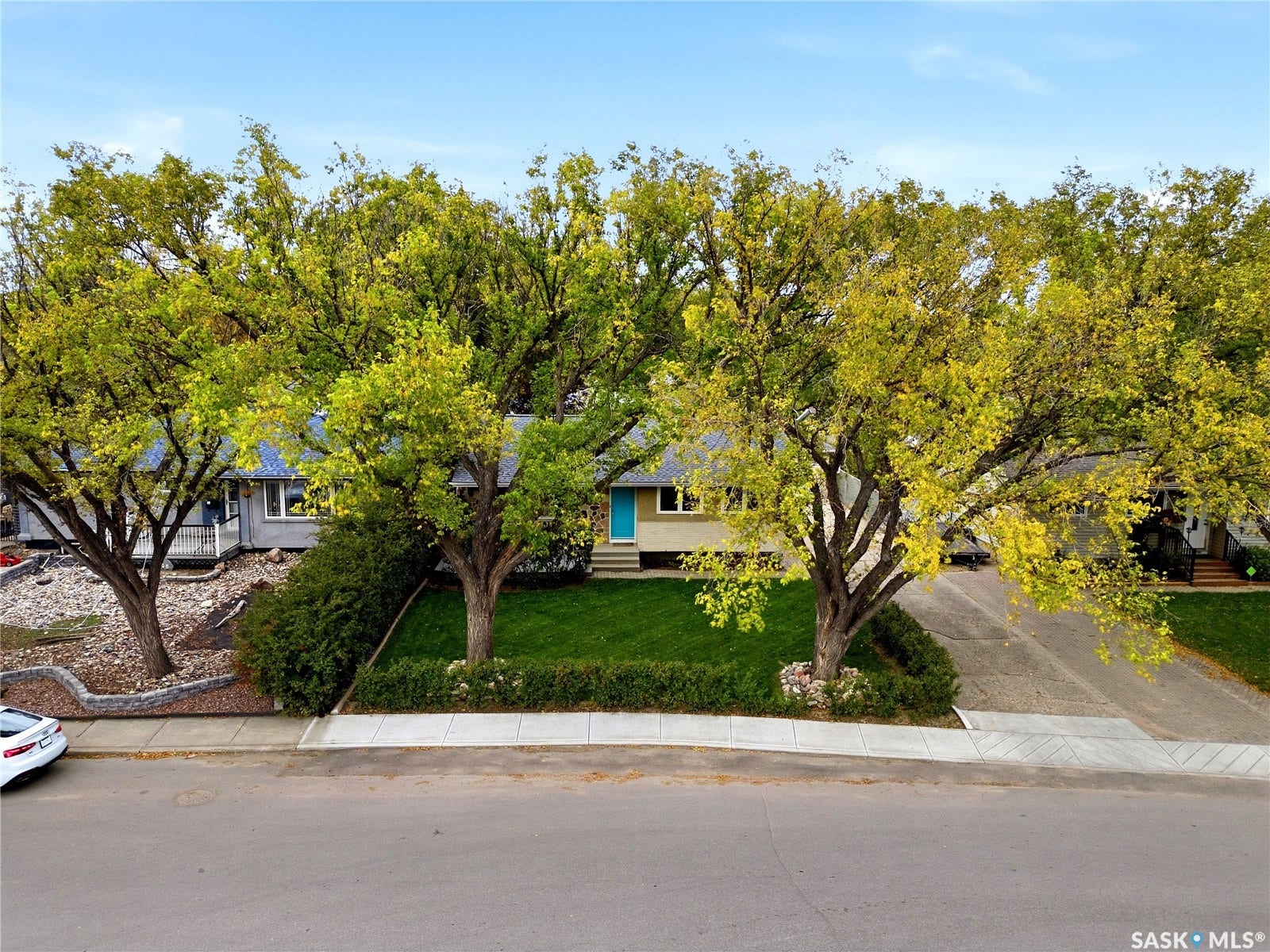 2704 5th Avenue N, Regina SK S4R 0S7