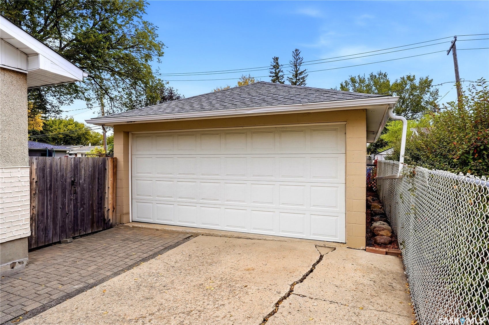 2704 5th Avenue N, Regina SK S4R 0S7