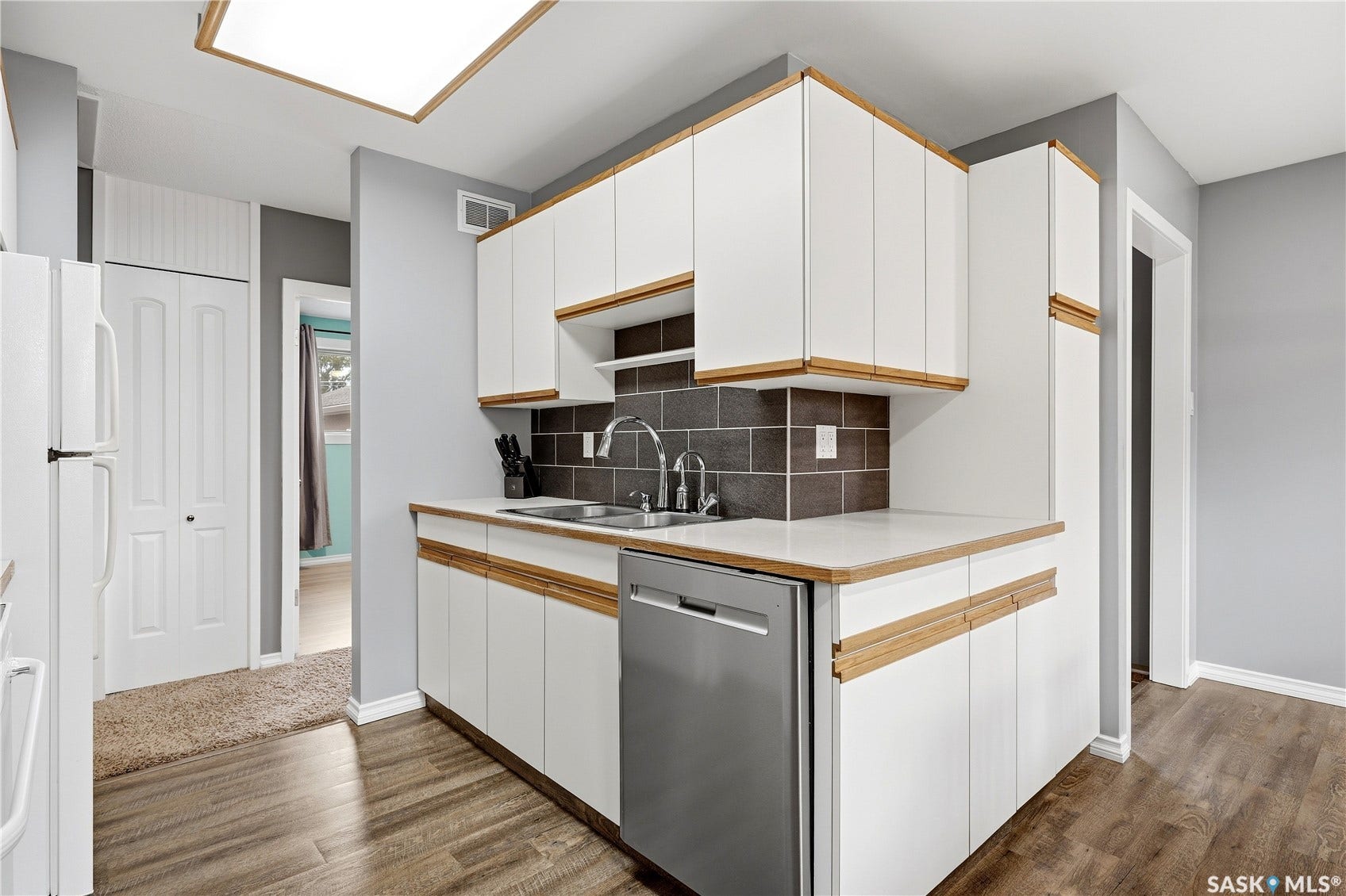 2704 5th Avenue N, Regina SK S4R 0S7