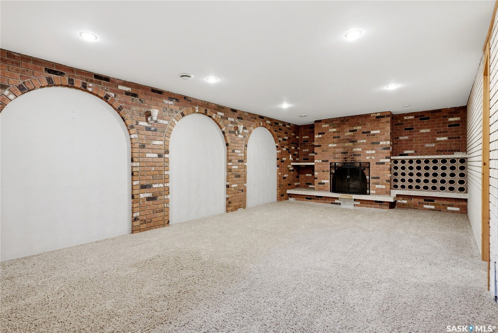 2704 5th Avenue N, Regina SK S4R 0S7