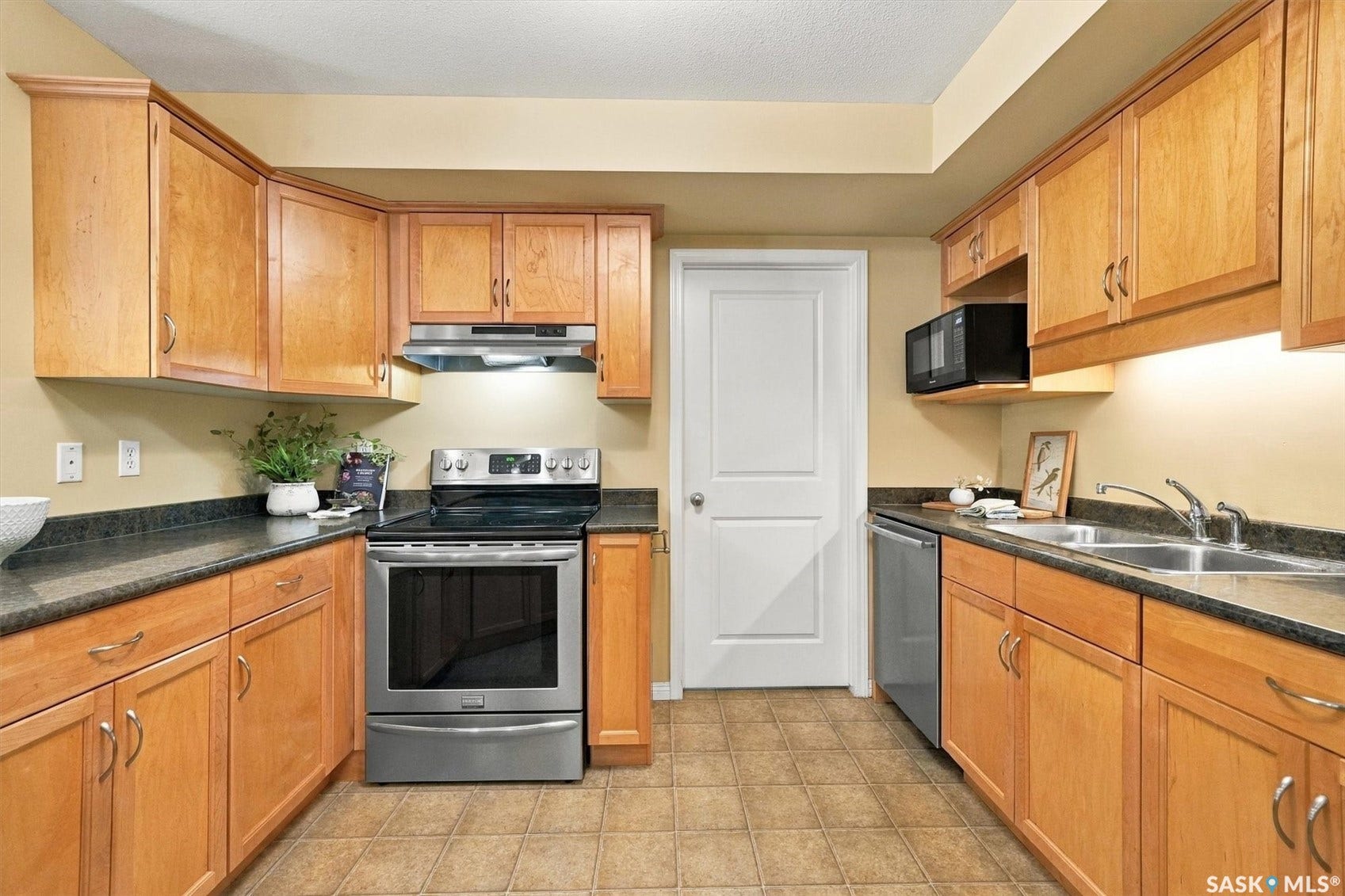 914 Heritage View, #109, Saskatoon SK S7H 5T1
