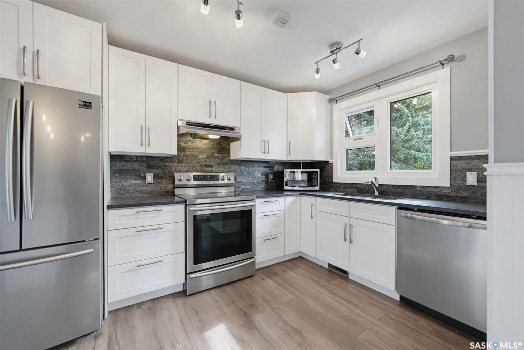 147 Candle Crescent, Saskatoon SK S7K 5A1