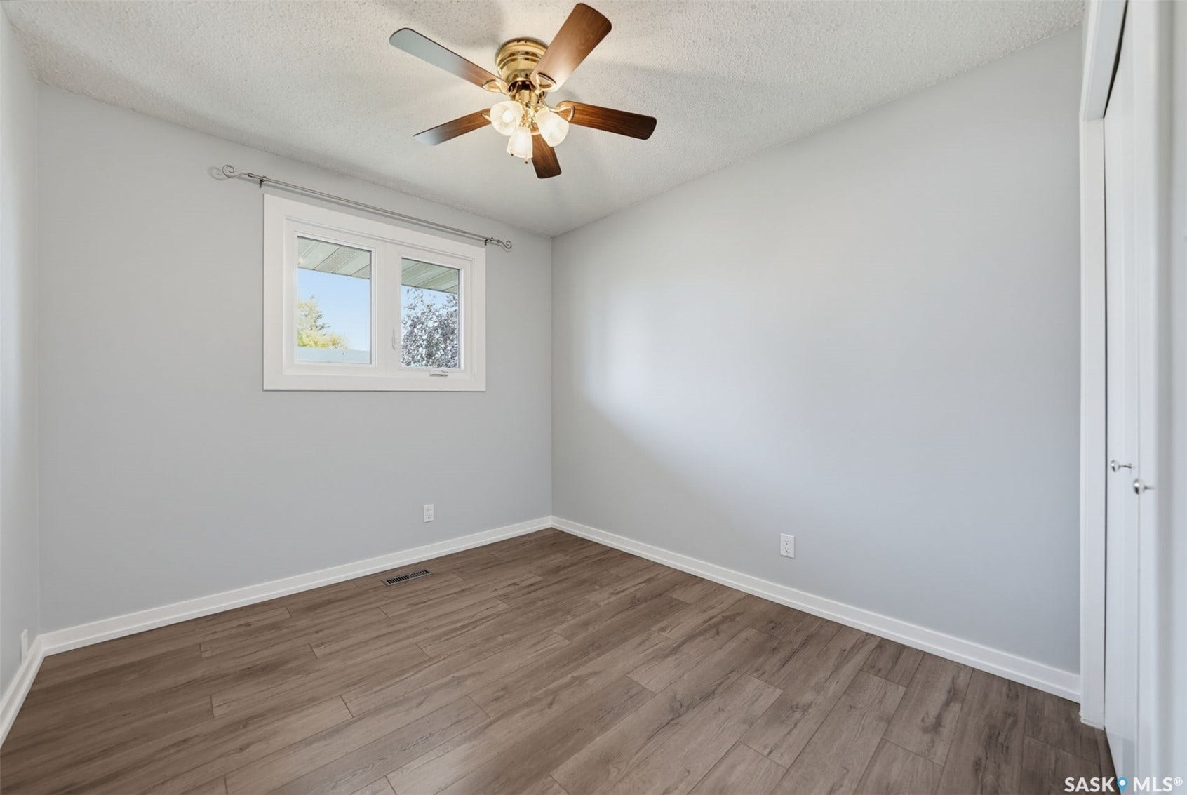 147 Candle Crescent, Saskatoon SK S7K 5A1
