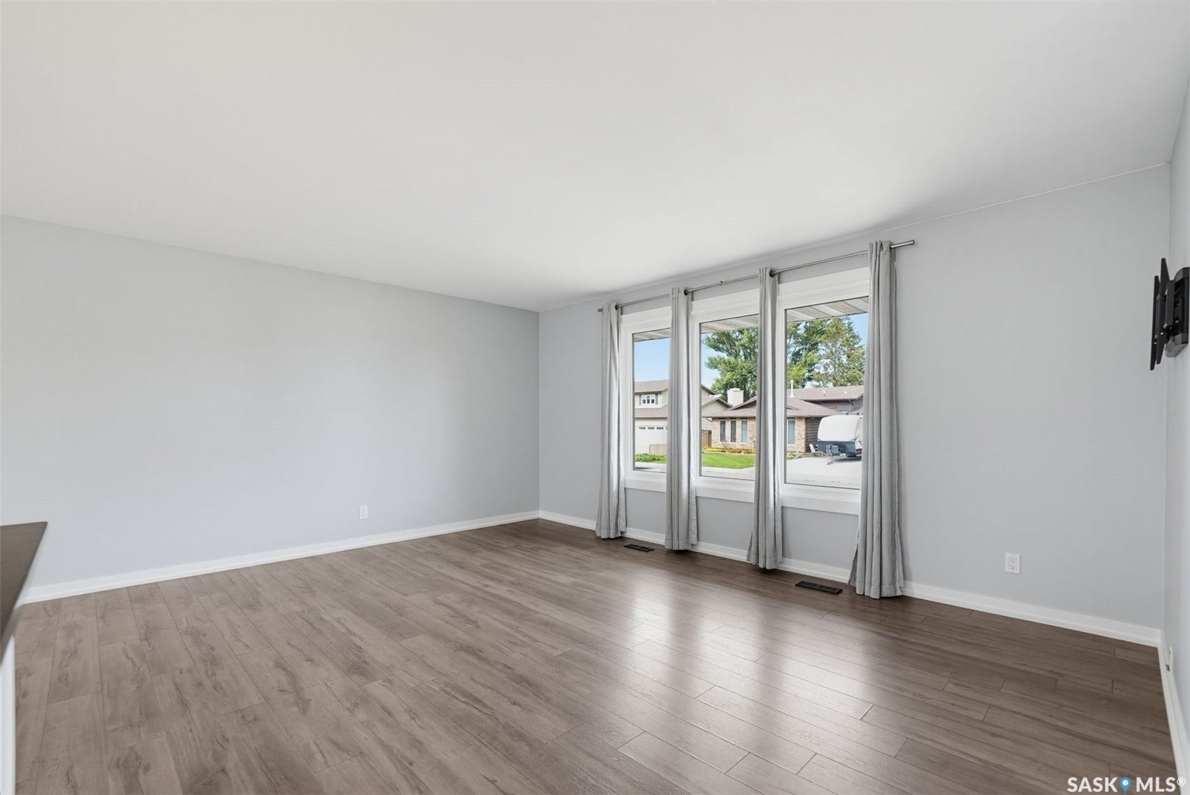 147 Candle Crescent, Saskatoon SK S7K 5A1