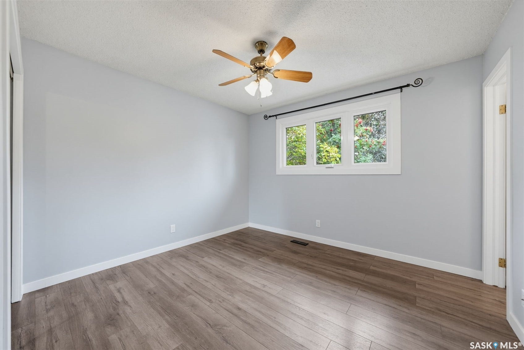 147 Candle Crescent, Saskatoon SK S7K 5A1