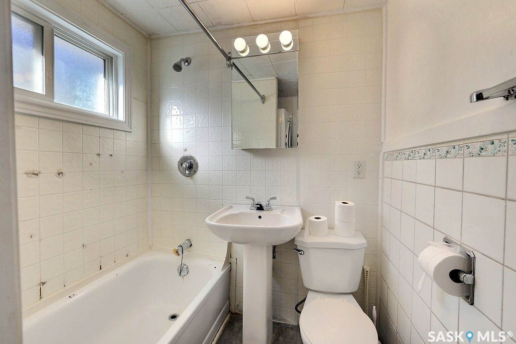 297 Smith Street, Regina SK S4R 2K8