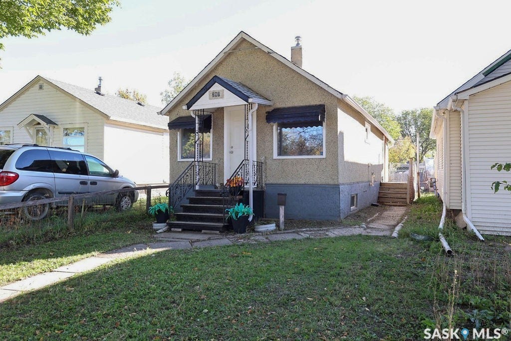 297 Smith Street, Regina SK S4R 2K8