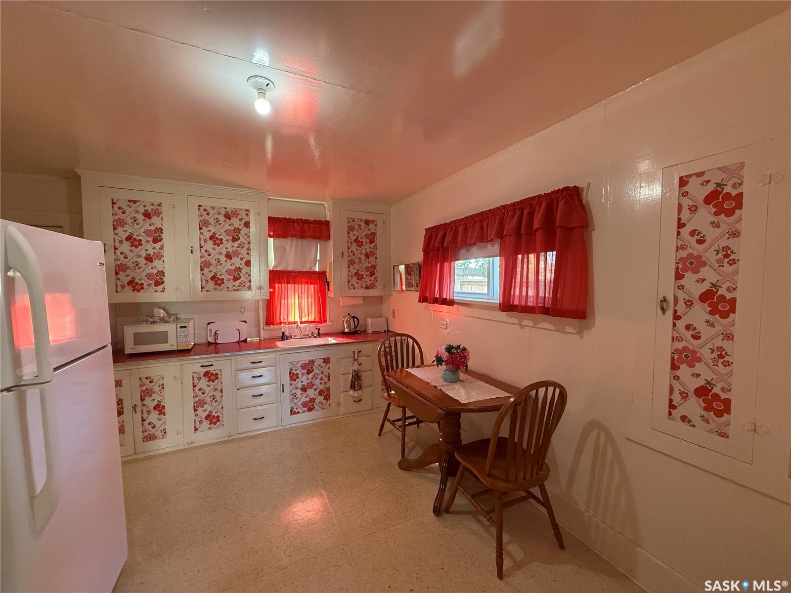 206 6th Avenue SW, Eston SK S0L 1A0