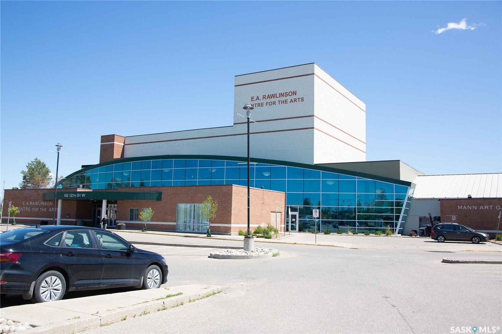 1102 1st Avenue W, Prince Albert SK S6V 4Y6