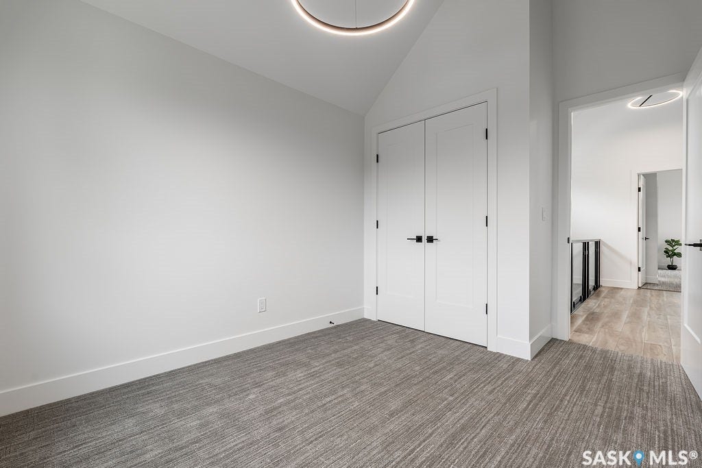 1139 13th Street E, Saskatoon SK S7H 0B8