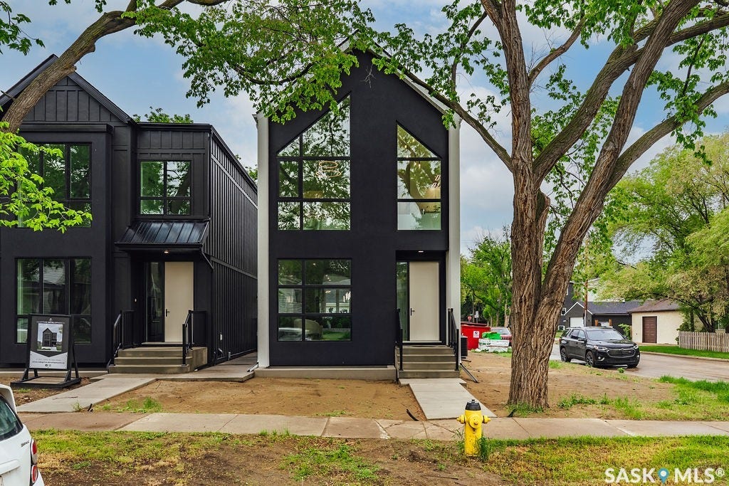 1139 13th Street E, Saskatoon SK S7H 0B8