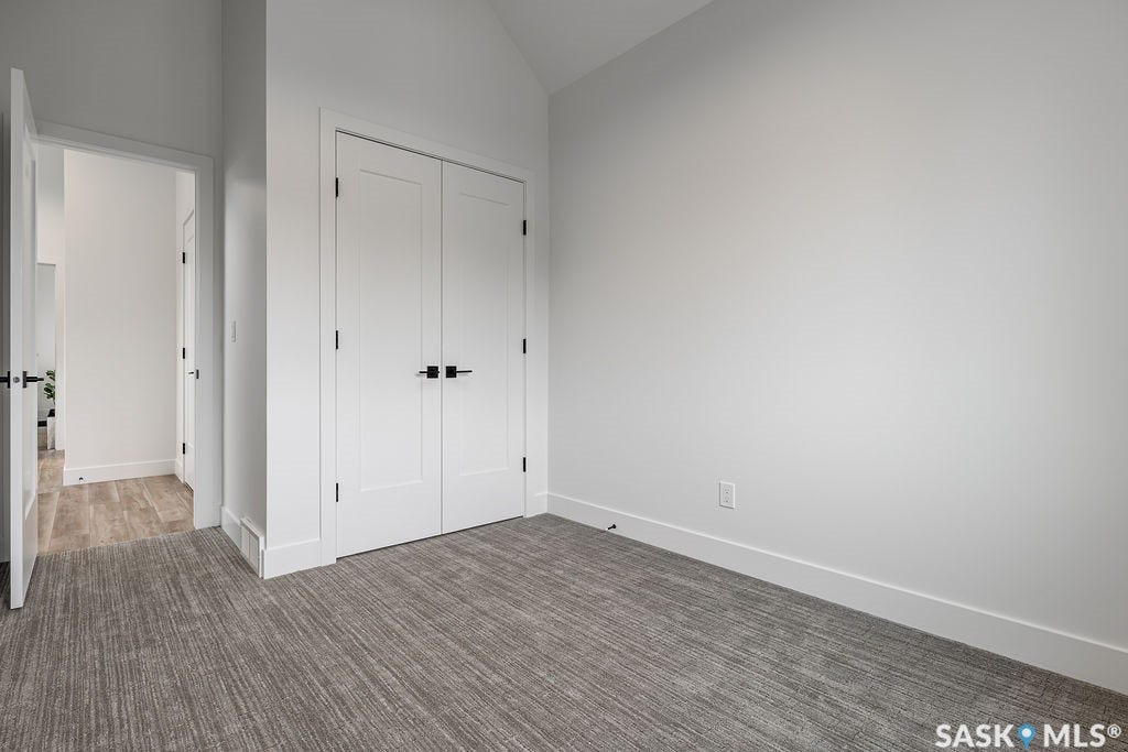 1139 13th Street E, Saskatoon SK S7H 0B8