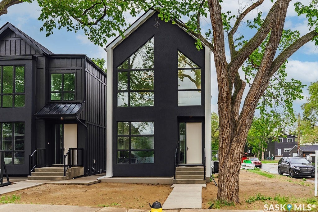 1139 13th Street E, Saskatoon SK S7H 0B8
