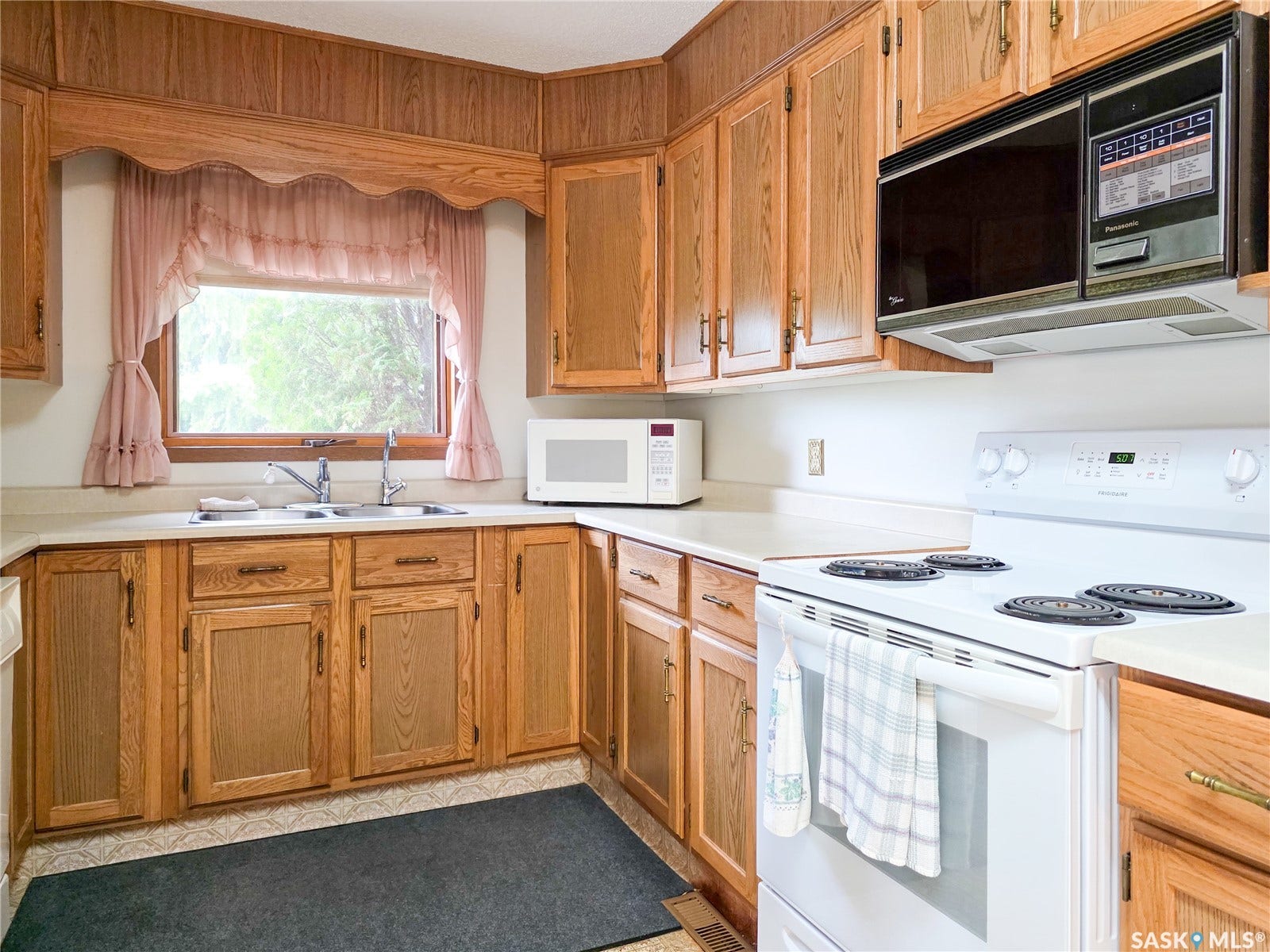 618 4th Avenue W, Melville SK S0A 2P0