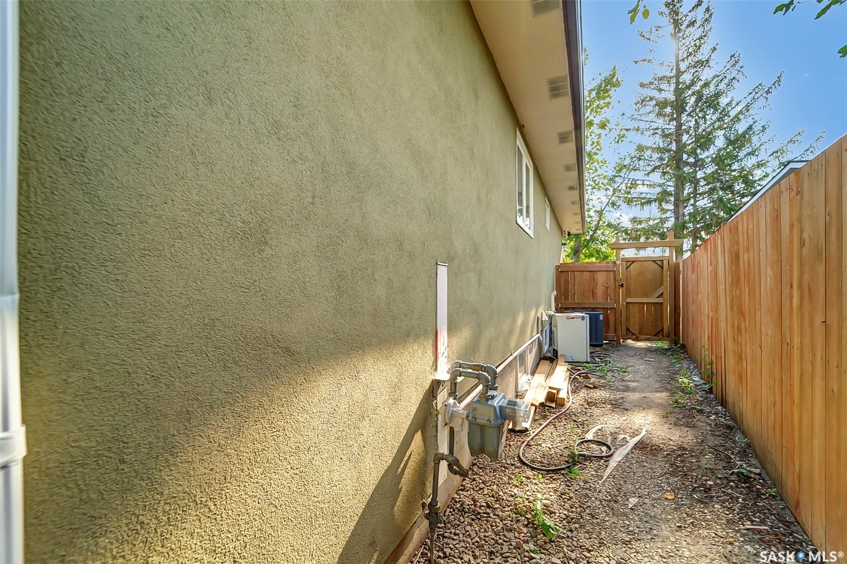 19 Barr Place, Saskatoon SK S7M 4G1