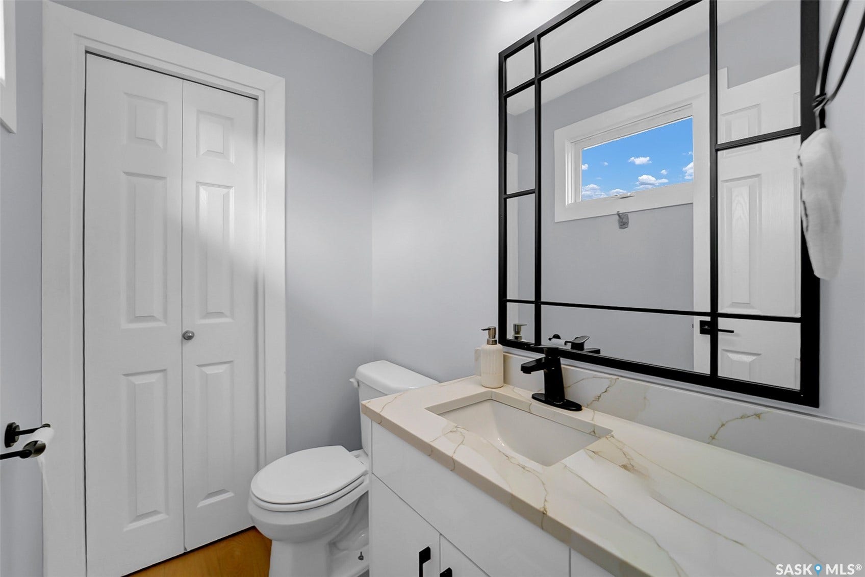 19 Barr Place, Saskatoon SK S7M 4G1
