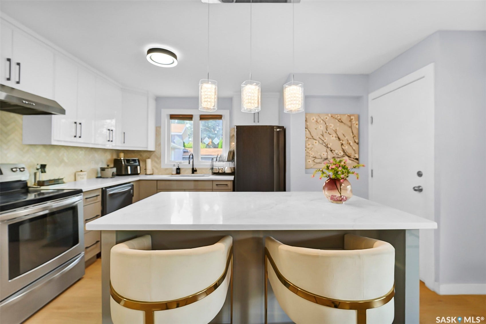 19 Barr Place, Saskatoon SK S7M 4G1
