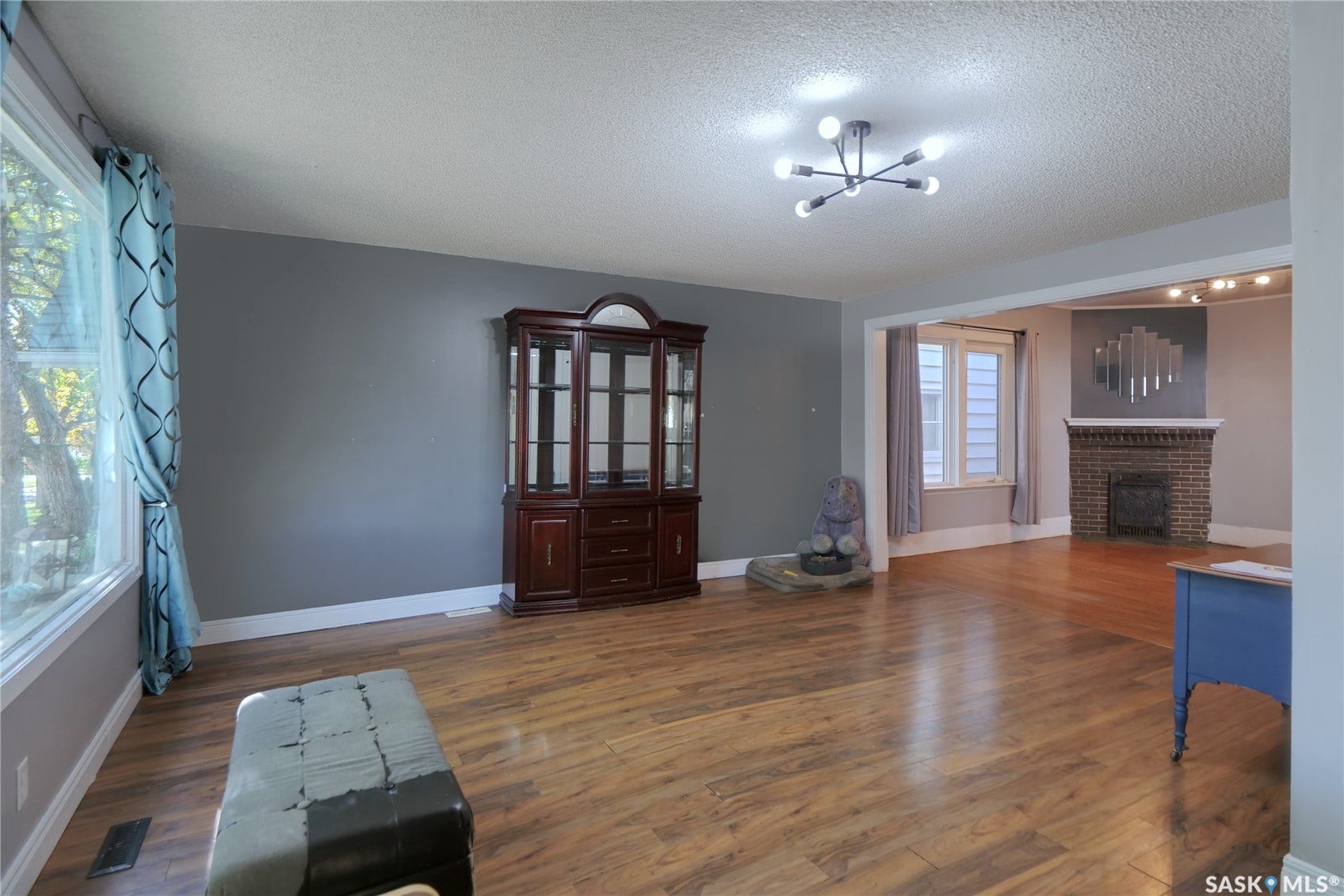 1042 Algoma Avenue, Moose Jaw SK S6H 3Z5