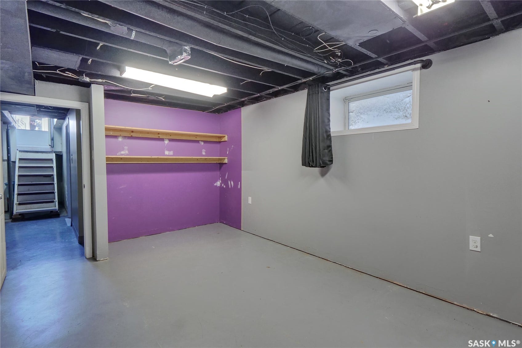 1042 Algoma Avenue, Moose Jaw SK S6H 3Z5