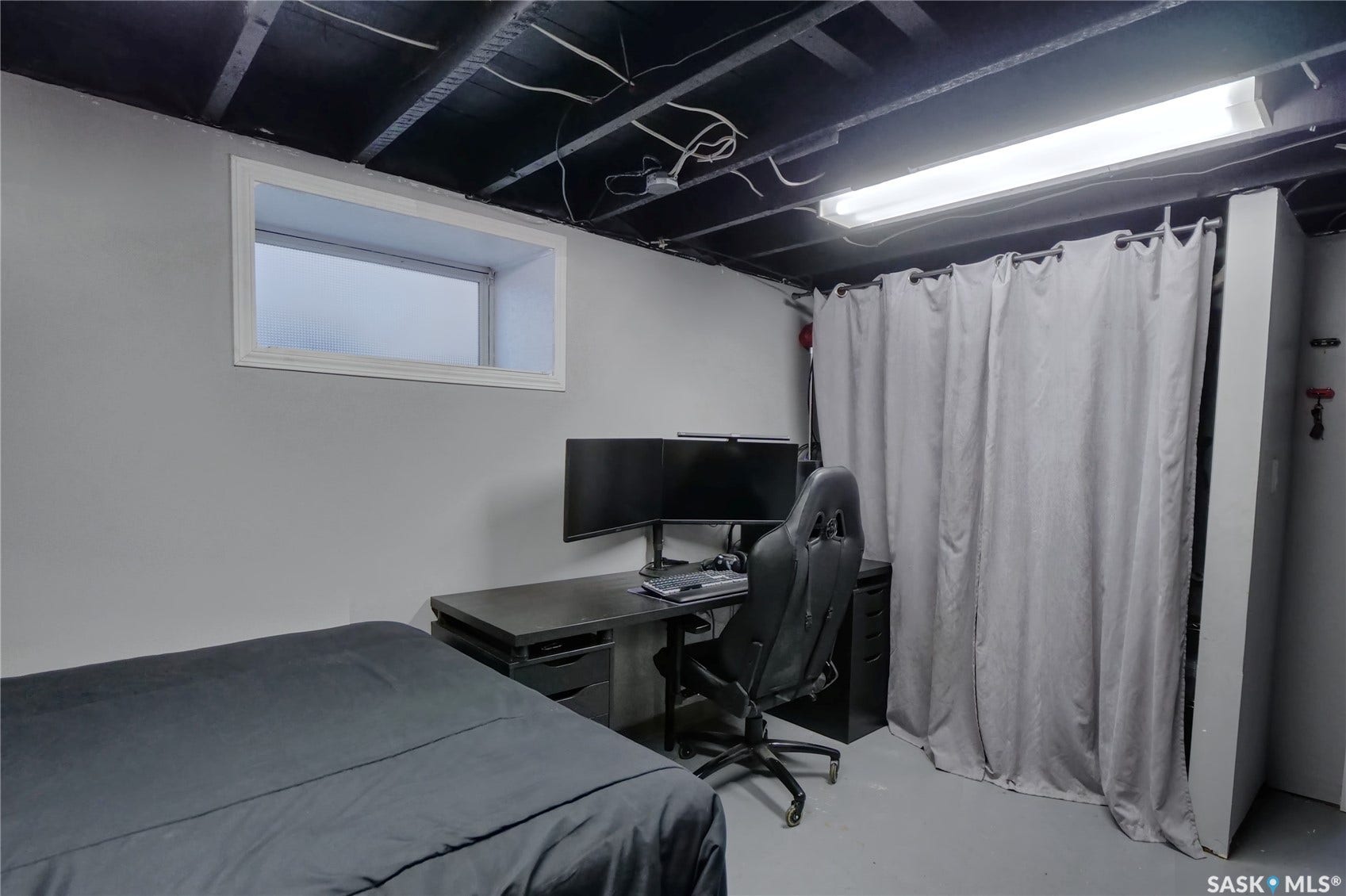 1042 Algoma Avenue, Moose Jaw SK S6H 3Z5