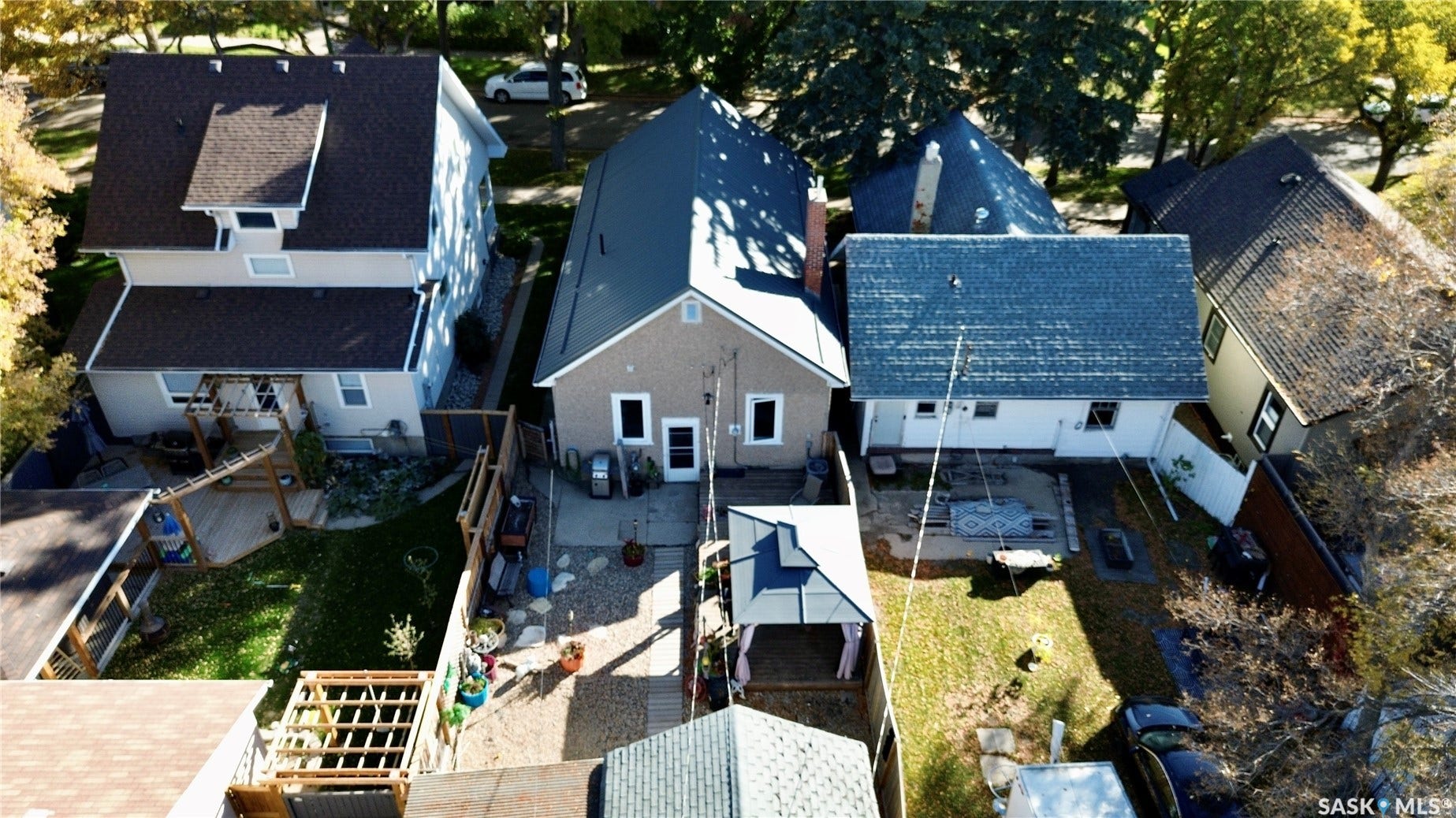 1042 Algoma Avenue, Moose Jaw SK S6H 3Z5