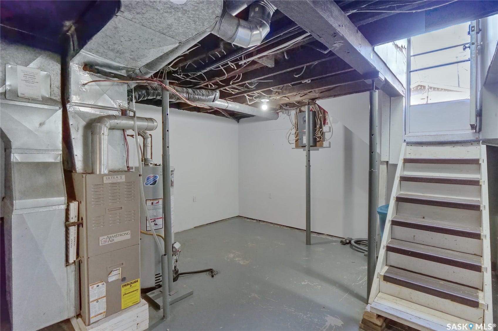 1042 Algoma Avenue, Moose Jaw SK S6H 3Z5