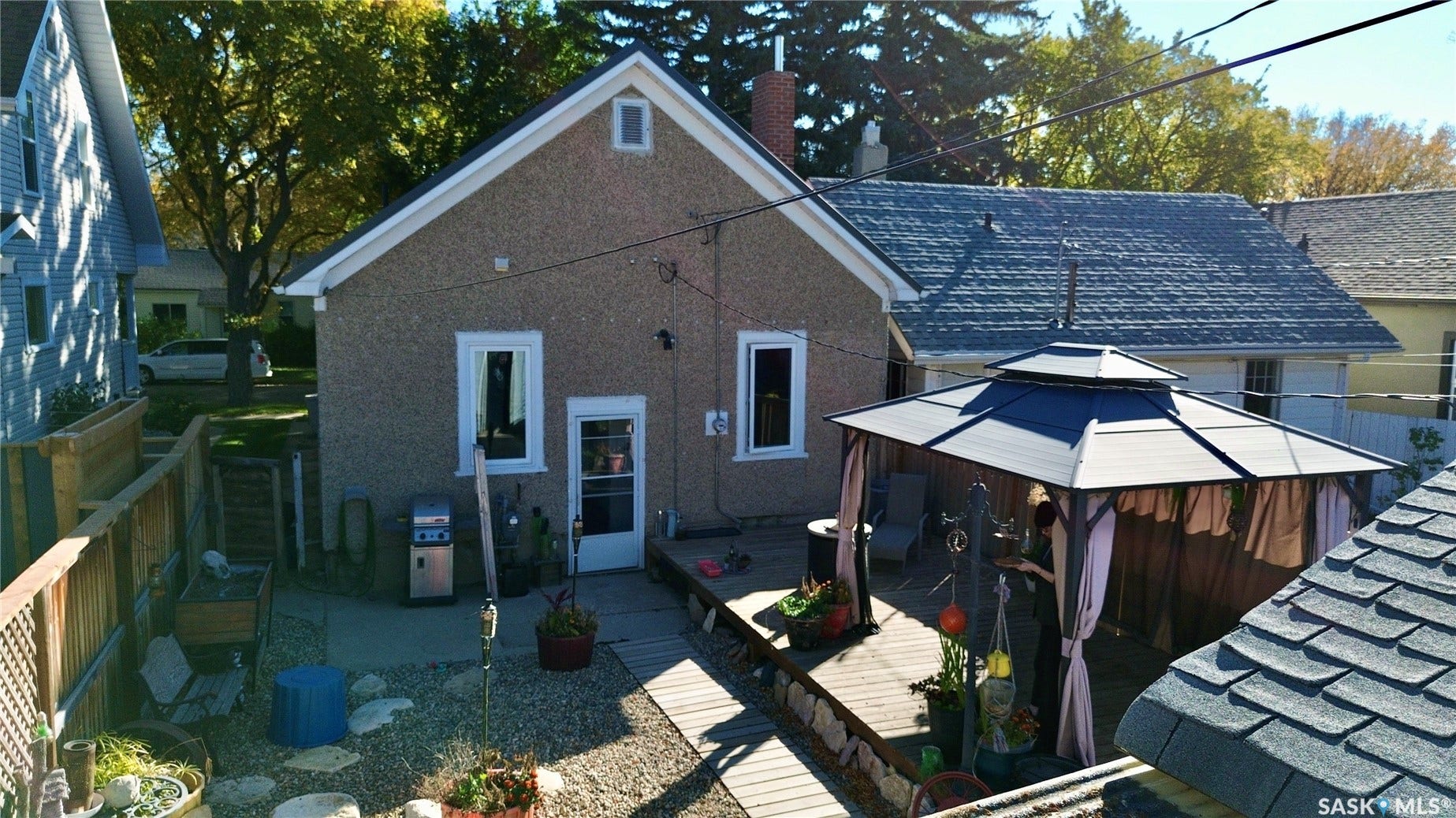 1042 Algoma Avenue, Moose Jaw SK S6H 3Z5