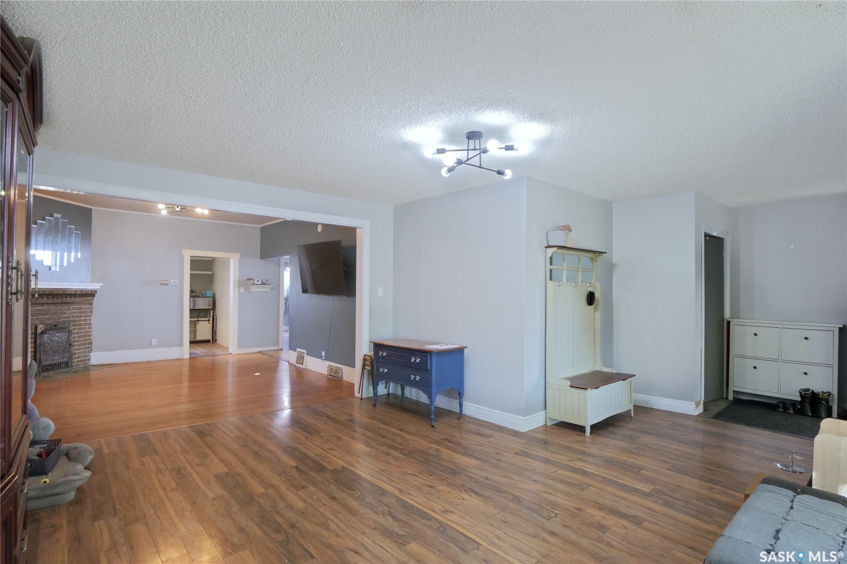 1042 Algoma Avenue, Moose Jaw SK S6H 3Z5